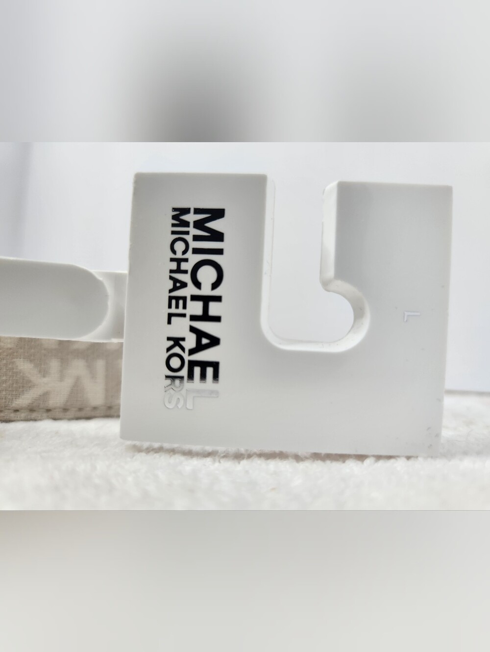 Michael Kors Beige Signature Logo Belt with White Trim and Gold Buckle - Picture 3 of 7